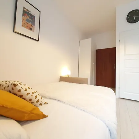 79 Iii Apartment *